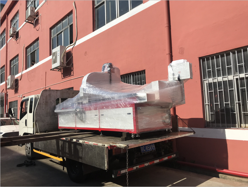 多米機(jī)械全自動(dòng)鉆孔機(jī)幫助客戶(hù)解決輸送帶鉆孔問(wèn)題